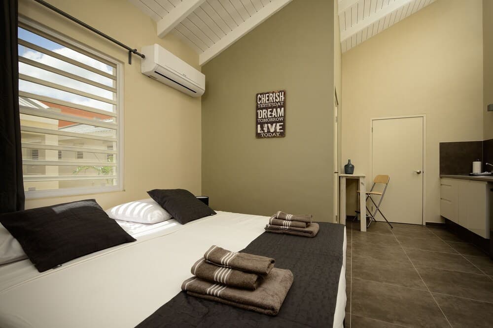 All Seasons Apartments