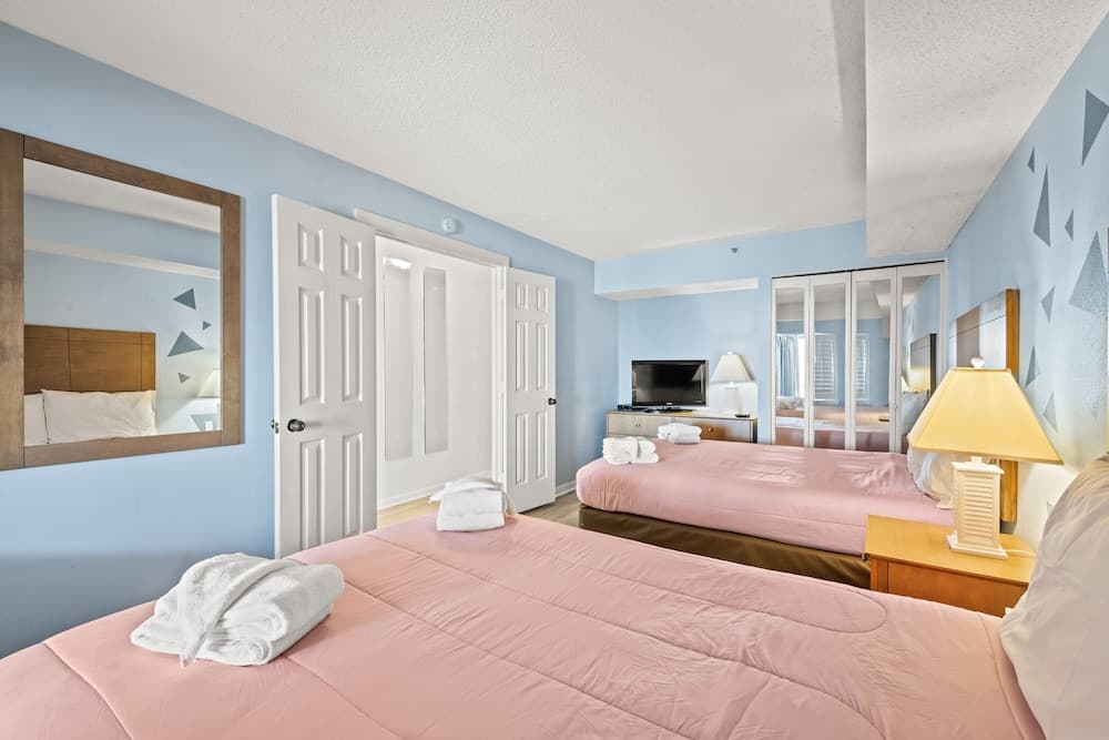 Beach Colony Resort by Elliott Beach Rentals