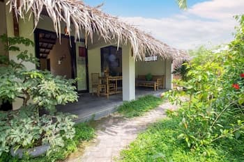 Red Flower Cottages Homestay