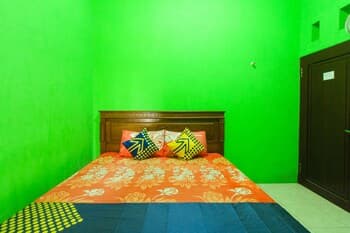 SPOT ON 1931 Kampung Osing Inn