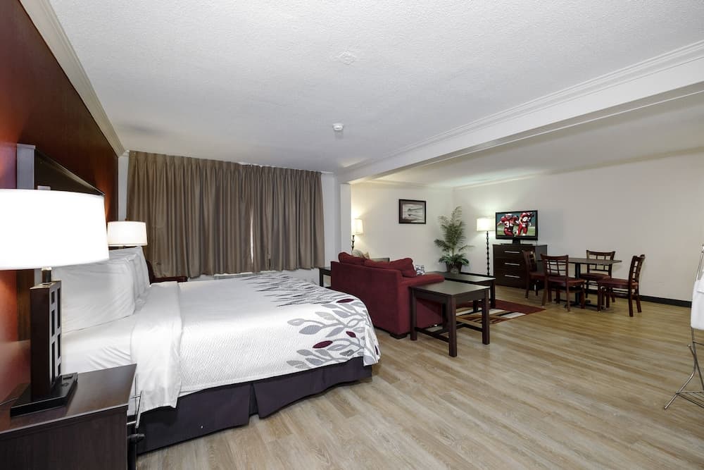 Red Roof Inn & Suites Jacksonville, NC