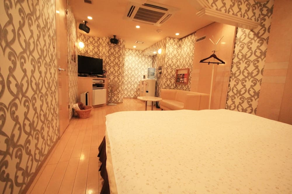 HOTEL an - Adults Only