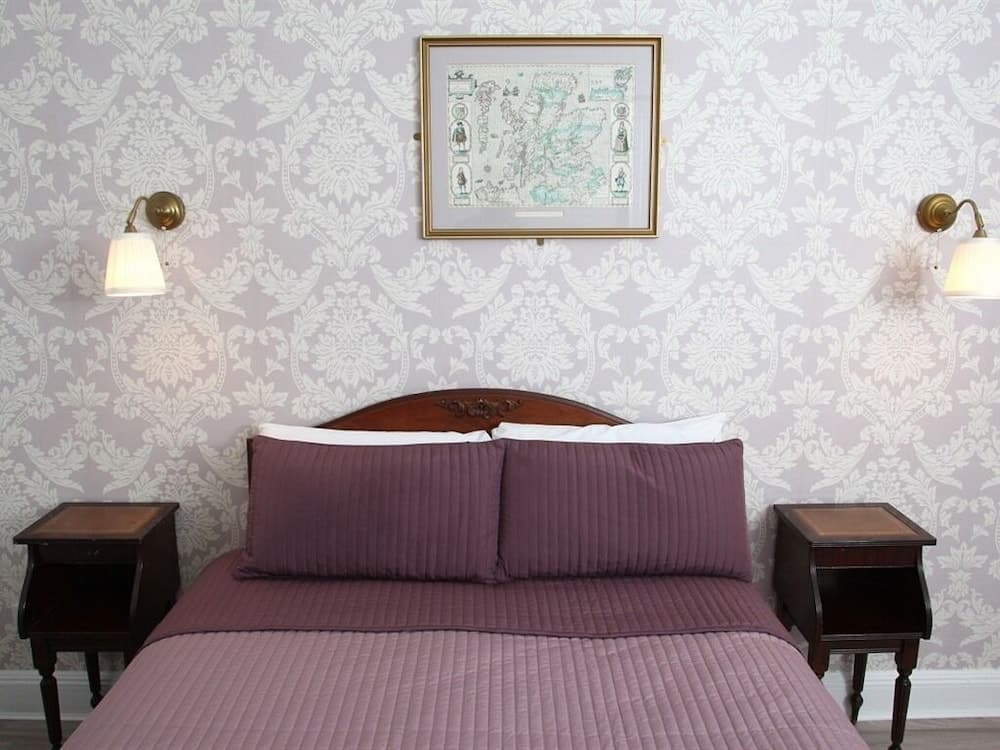 Number 52 Charlotte Street