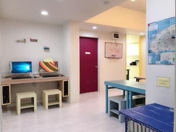 Slow Citi Guesthouse - Hostel