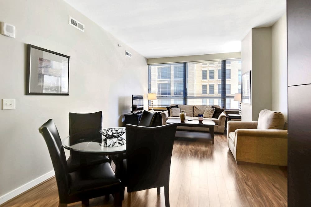 Bridgestreet Acadia at Metropolitan Park