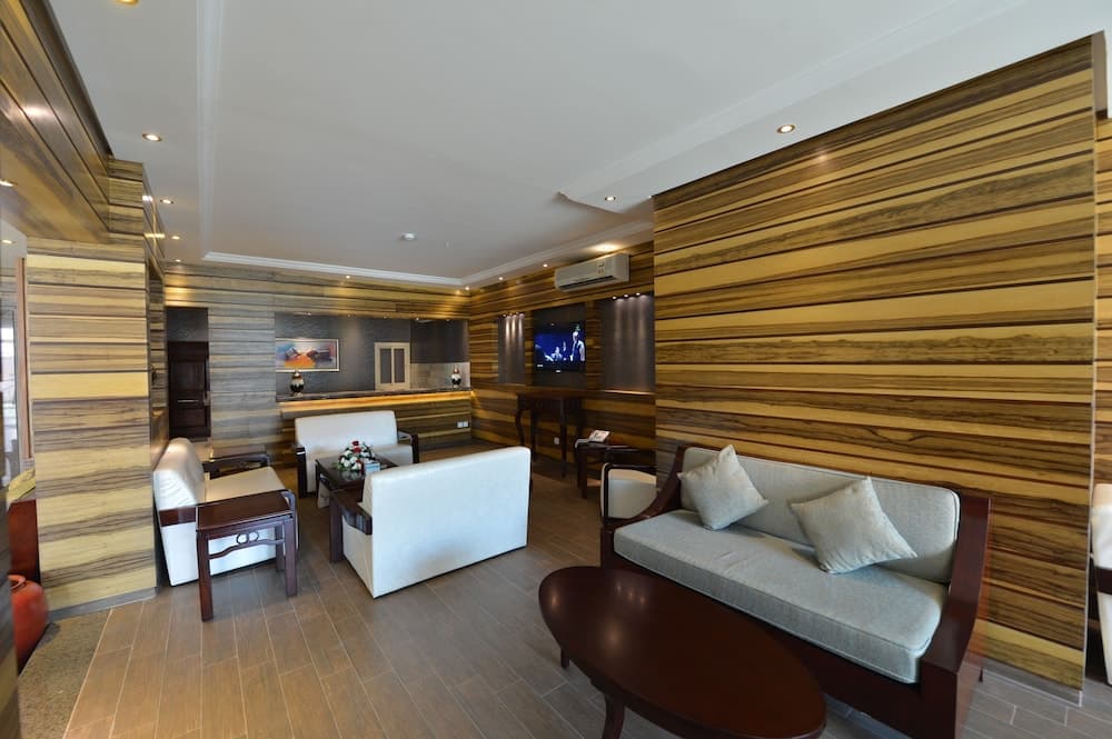 La Fontaine Al Shorouq Suites