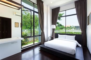 WE by Sirin Pool Villa Huahin