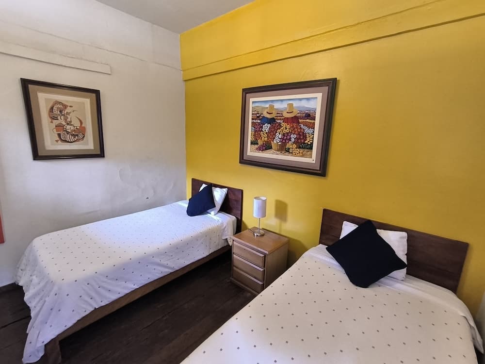 Flying Dog Backpackers Hostel