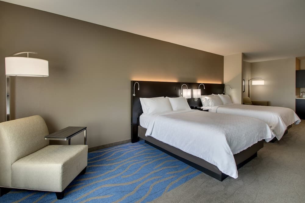 Holiday Inn Express & Suites Lancaster East - Strasburg by IHG