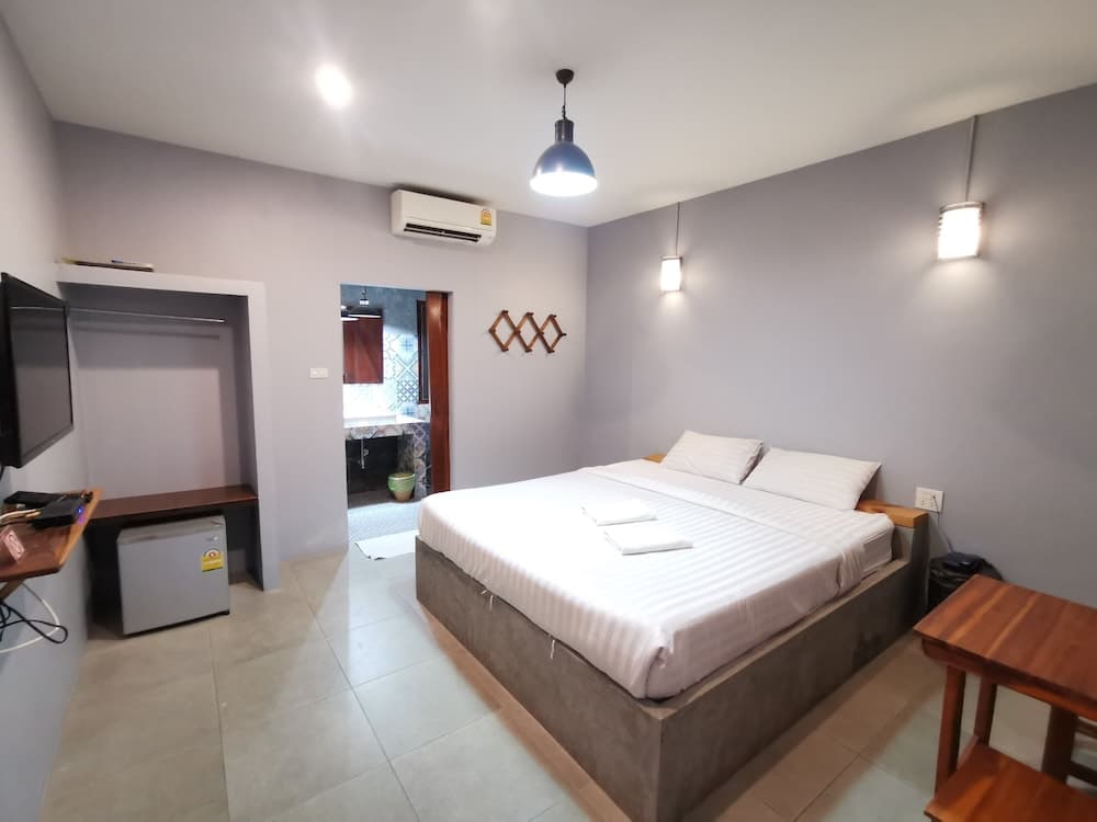 Happy Field Resort Cha-am