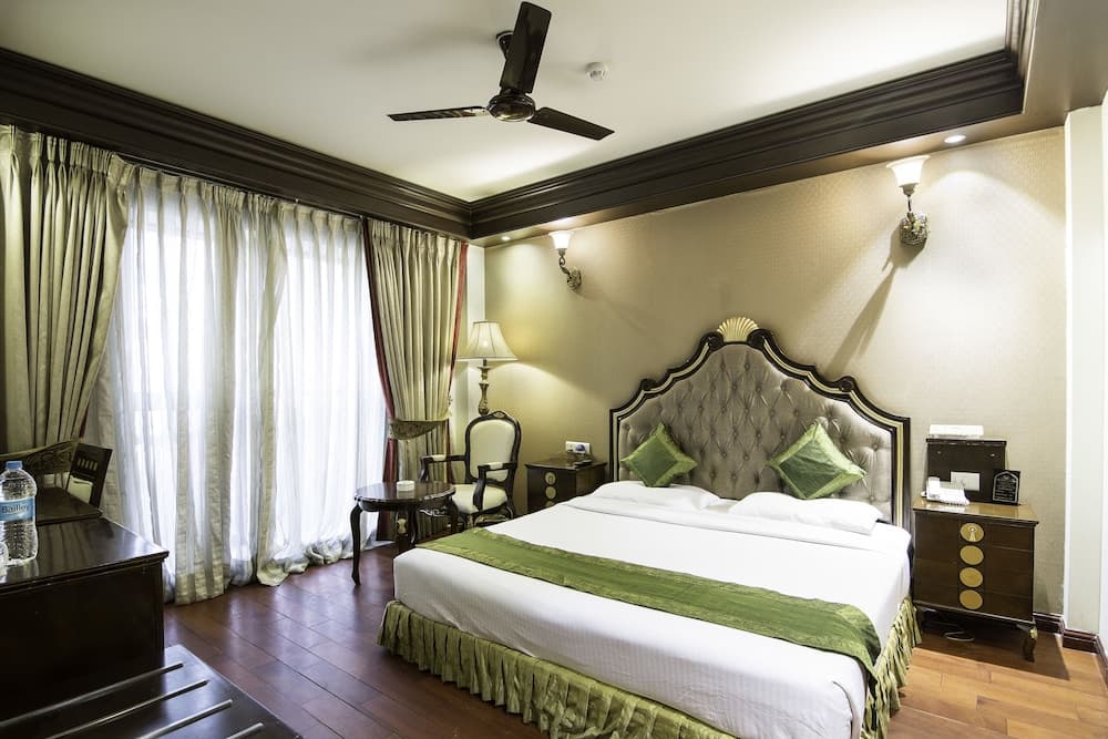 Treebo Royce, New Friends Colony