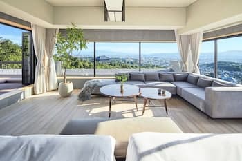 ANDO HOTEL NaraWakakusayama～DLIGHT LIFE & HOTELS～