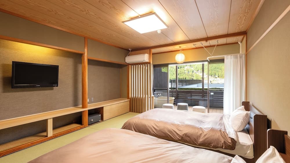 Ooedo Onsen Monogatari Premium Gero Honkan