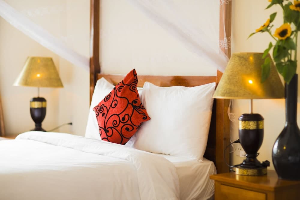 Phong Nha Lake House