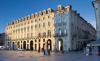 Piazza Castello Suite