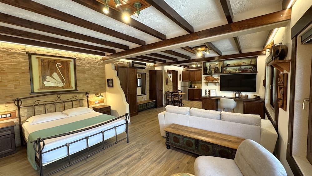 Stella's Traditional Inn