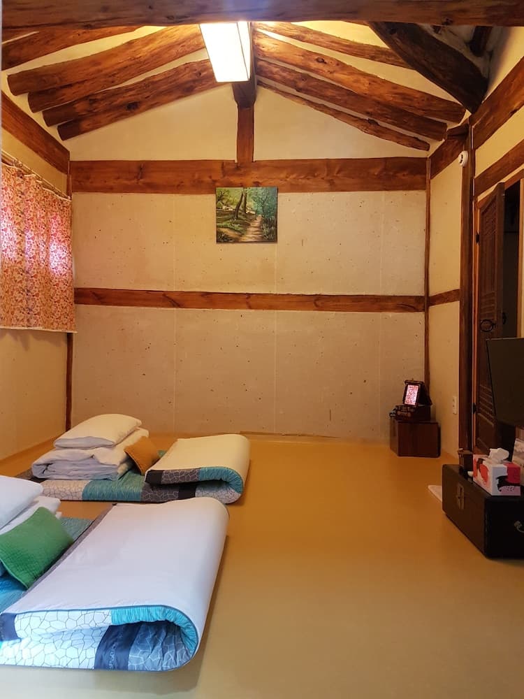 Gongsimga Hanok Guesthouse