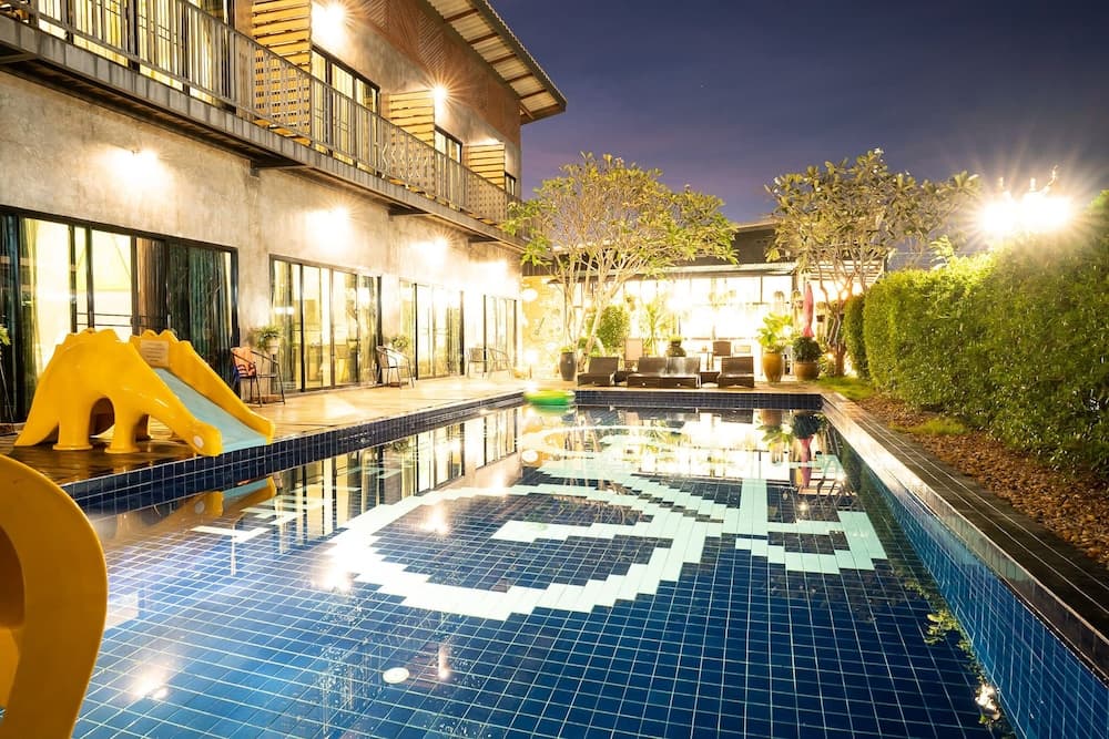 The Bike Loft Family Hostel