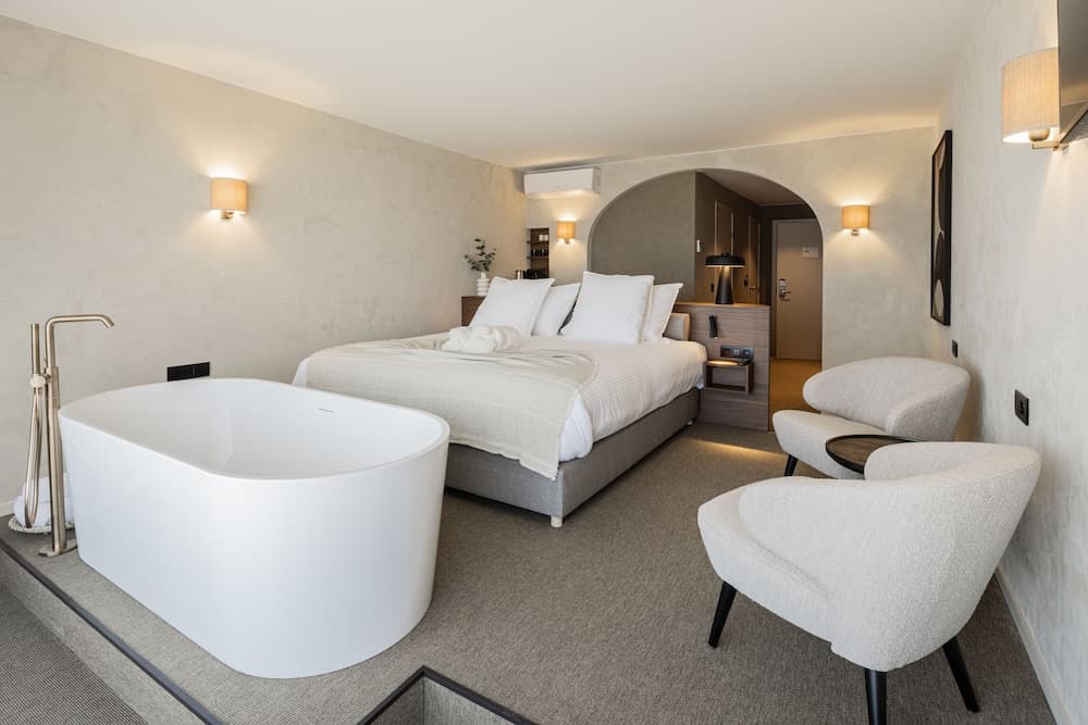 Beach Palace Hotel by CW Hotel Collection