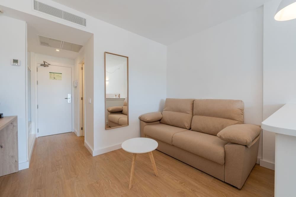 Caprice Isabel Aparthotel