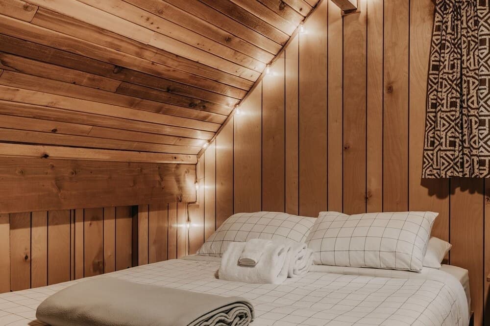 27gs - Bbq - Pets Ok - Wifi - Sleeps 10 3 Bedroom Home by RedAwning