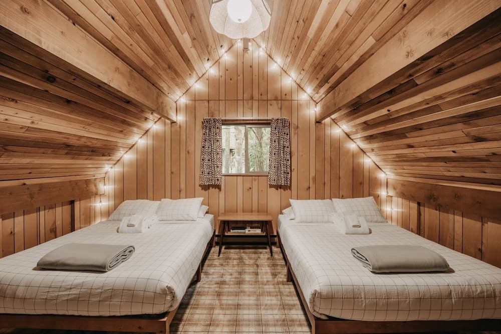 27gs - Bbq - Pets Ok - Wifi - Sleeps 10 3 Bedroom Home by RedAwning