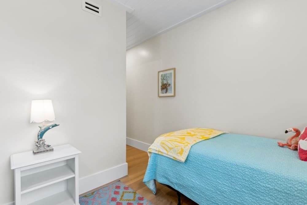 Multi-level Seaside Residence by RedAwning