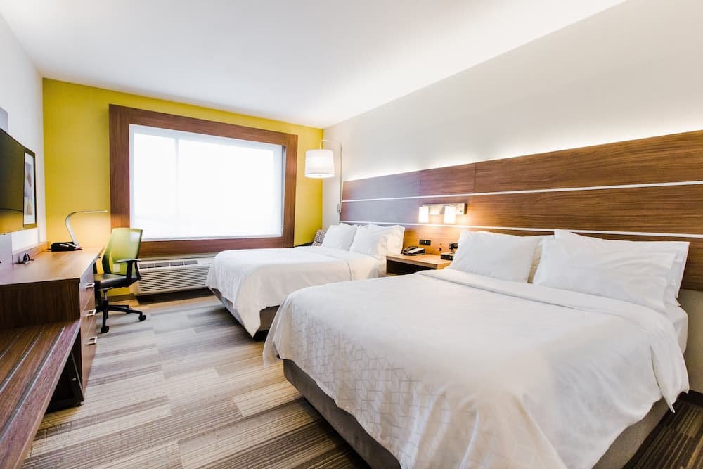 Holiday Inn Express & Suites West Edmonton - Mall Area by IHG