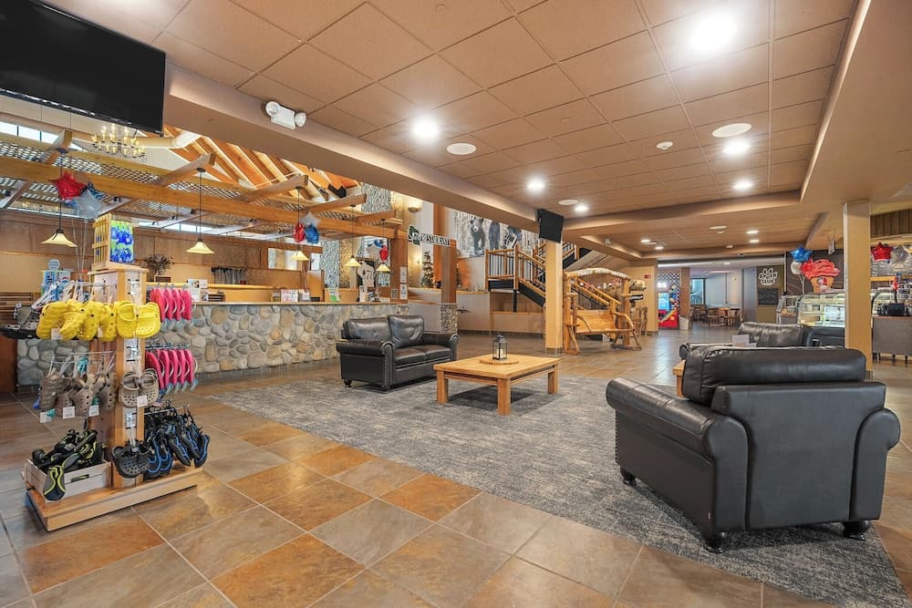 Three Bears Waterpark Resort Near Tomah, Ascend Collection Hotel