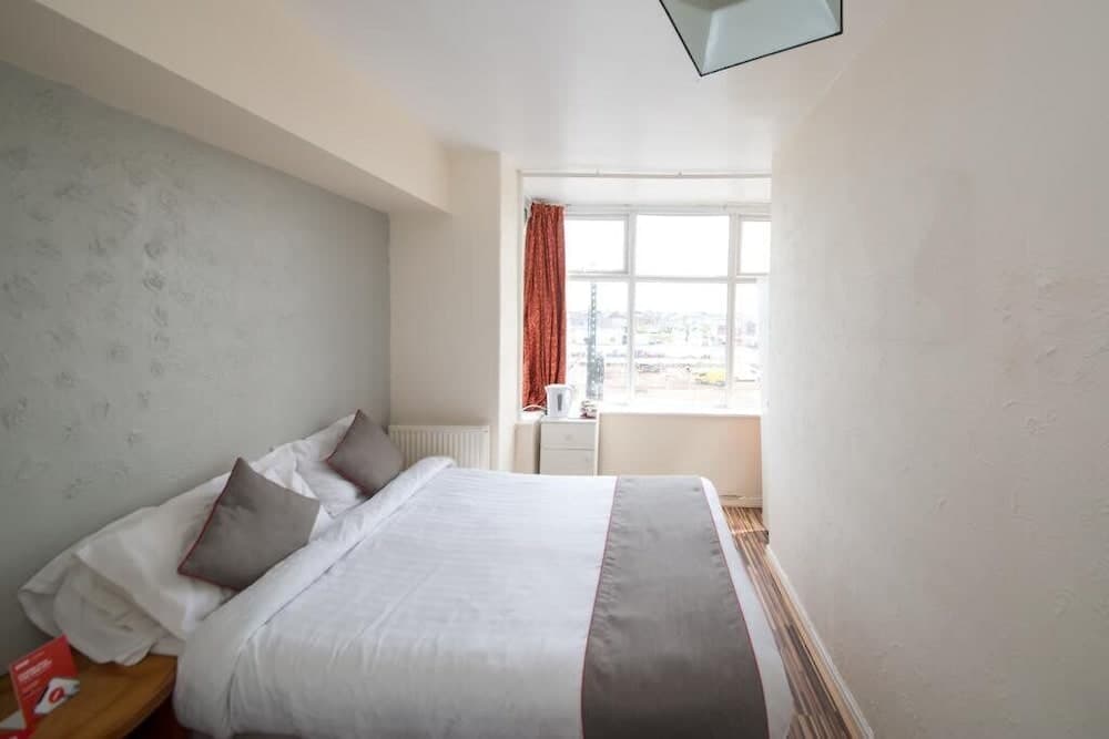 The Hollingdales Hotel