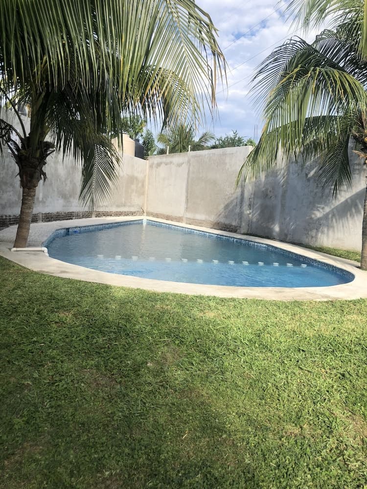 Casa Las Lomas Hostel