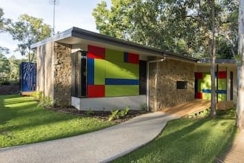 The Feathered Nest - Wildlife Retreat