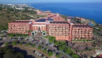 Holiday World Resort