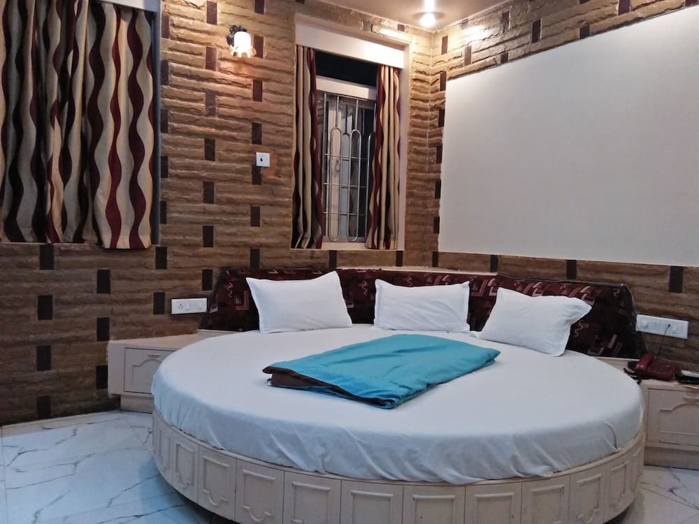 Hotel Blue Bird Colaba