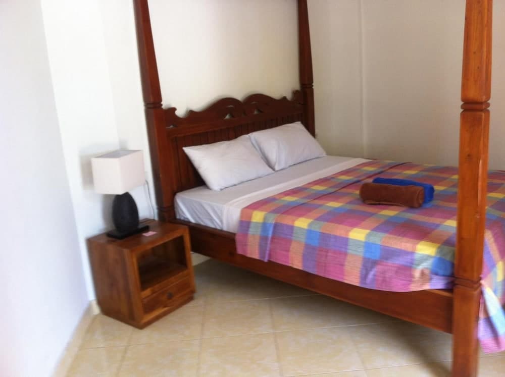 Amed Sari Beach Guesthouse