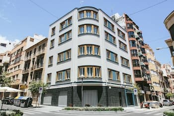 Apartamentos Poeta Quintana