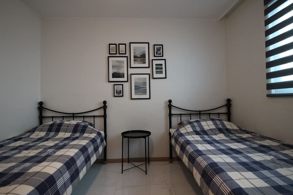 Bunk Guest House - Hostel