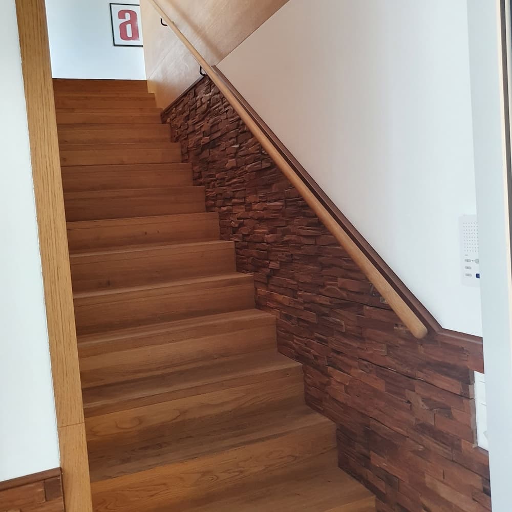 Top city center Lion Monument