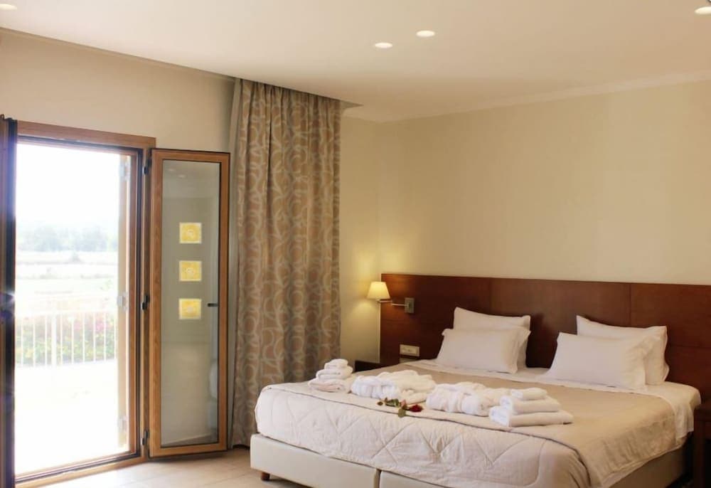 Niriides Luxury Villas