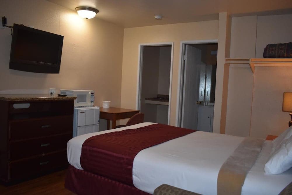 El Cajon Inn & Suites