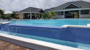 Ocho Rios Villa at Coolshade IV