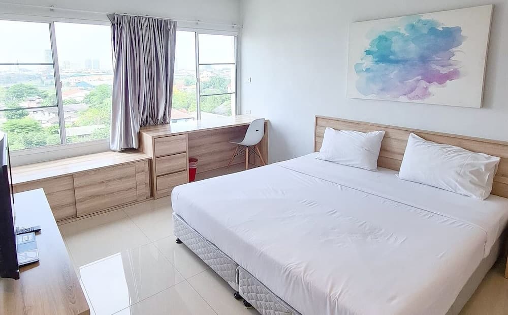 Des Res Hotel and Residence