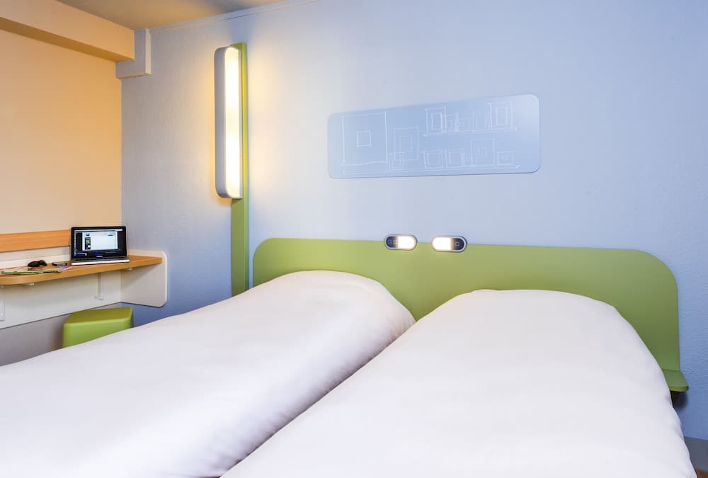 ibis budget Courbevoie Paris la Defense 1