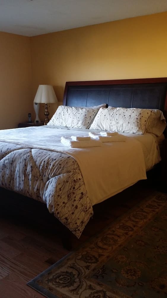 Eileen's Bed & Breakfast - Guest House