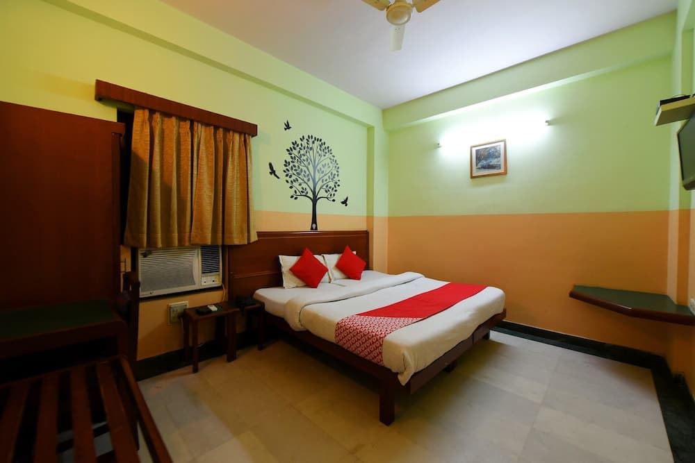 OYO 2249 Hotel Blue Bird