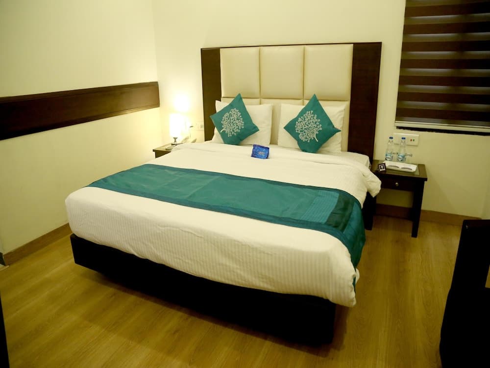 OYO 2904 near Football Chowk