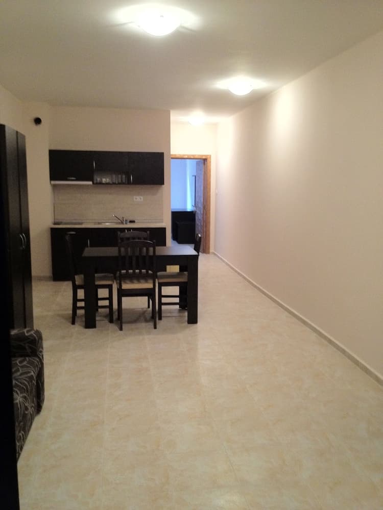 Beach Aparthotel Salt Lake