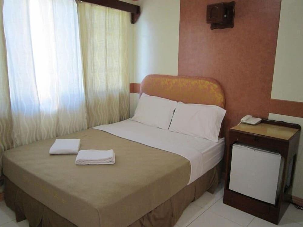 Golden Stallion Suites