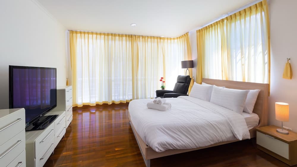 Baan Sanpleon Beachfront Condominium