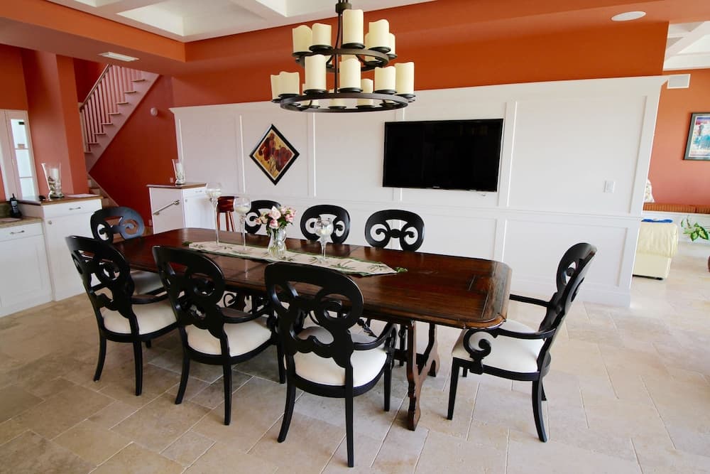 Luxury Oceanfront Estate